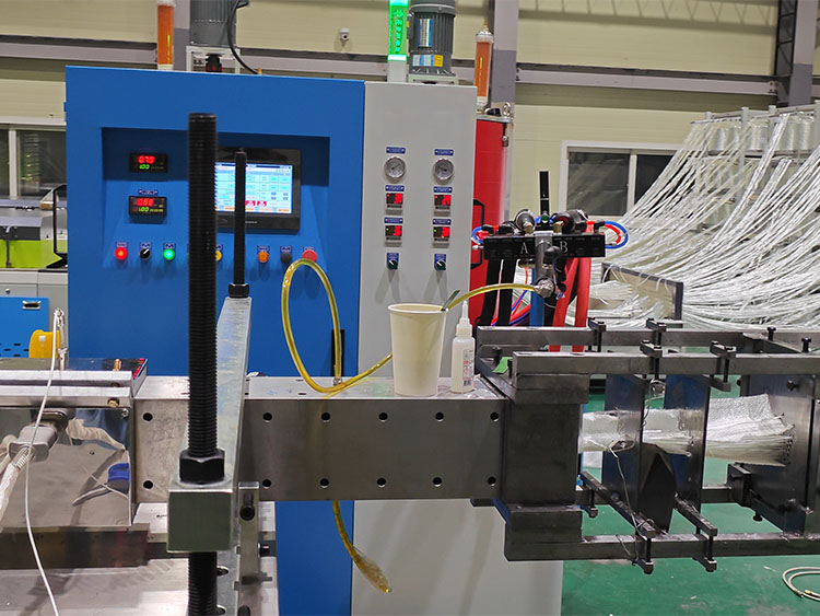 拉挤成型树脂供给设备技术与应用